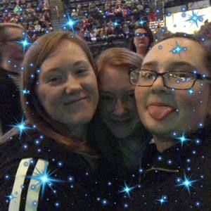 Meet your Posher, Nicole